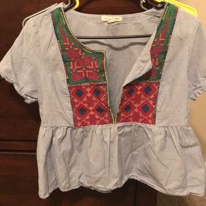 Short sleeve embroidered top
